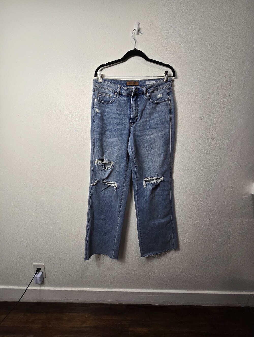 Judy Blue Distressed Wide Leg Jeans High Rise Raw Hem 13/31 JB88933 LT
